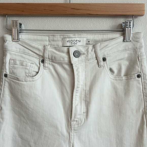 Hidden Cropped Distressed White Jeans - Size 26 - Picture 3 of 5